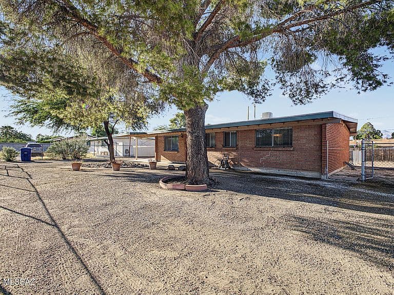 5353 E Douglas St photo 3