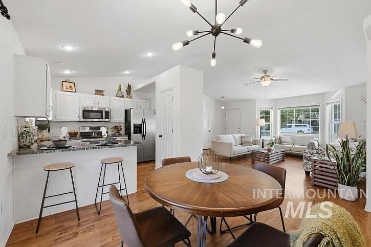 10112 W Jewell St photo 4