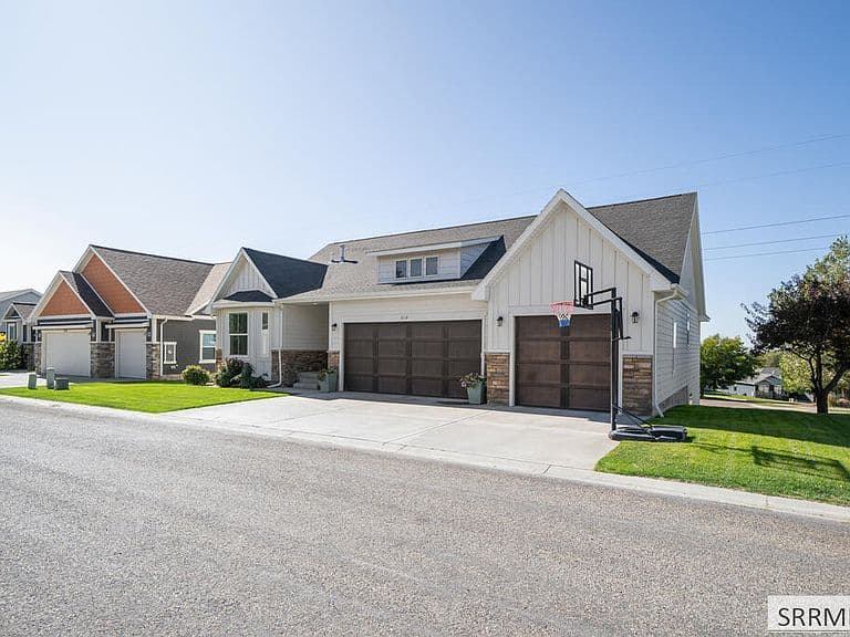 3112 S Chartwell Gdn photo 2