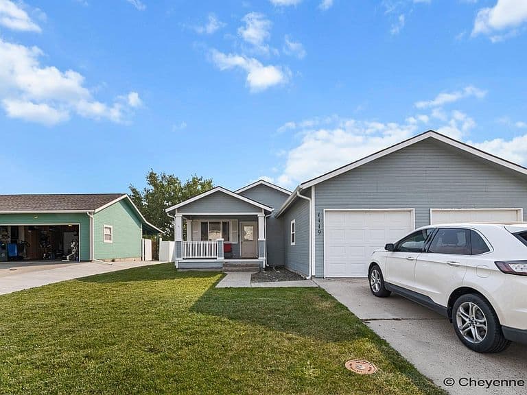 1119 Sonata Ln photo 2