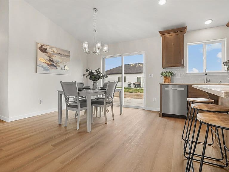 2252 Yukon Trl photo 5