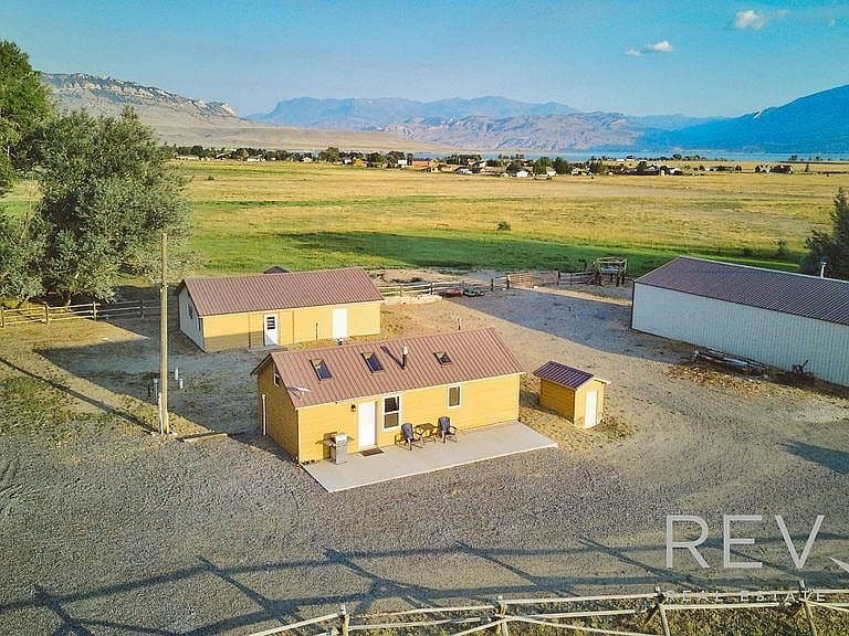 745 Southfork Rd photo 3