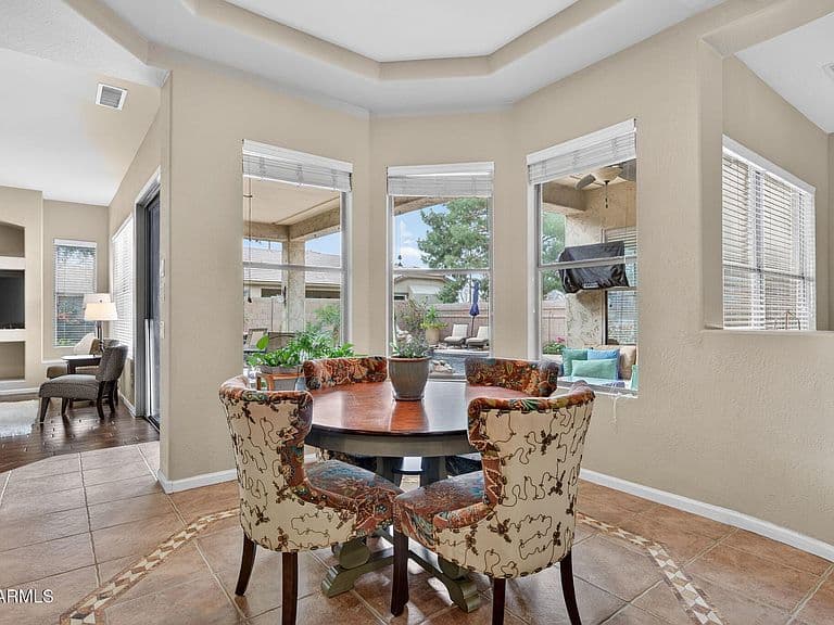 373 W Macaw Dr photo 3