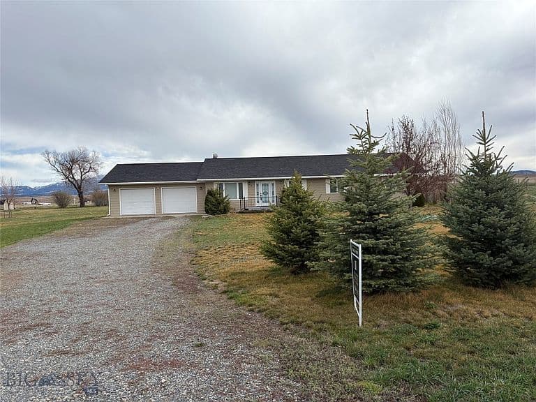 13 Sharon Loop photo 1
