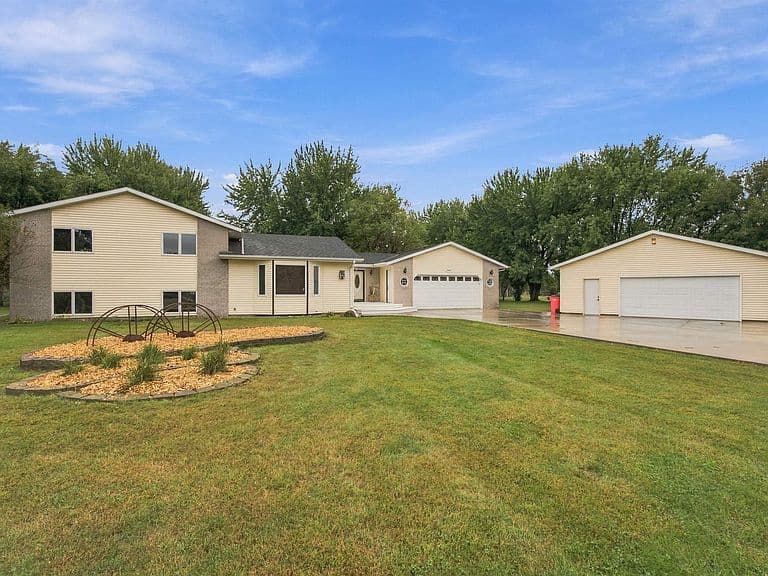 27091 Mariah Pl photo 1