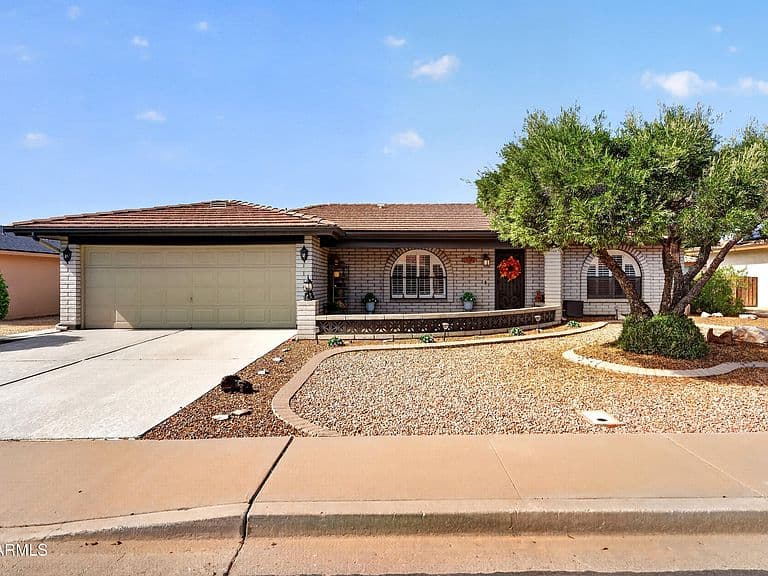 8040 E MESETO Avenue photo 1