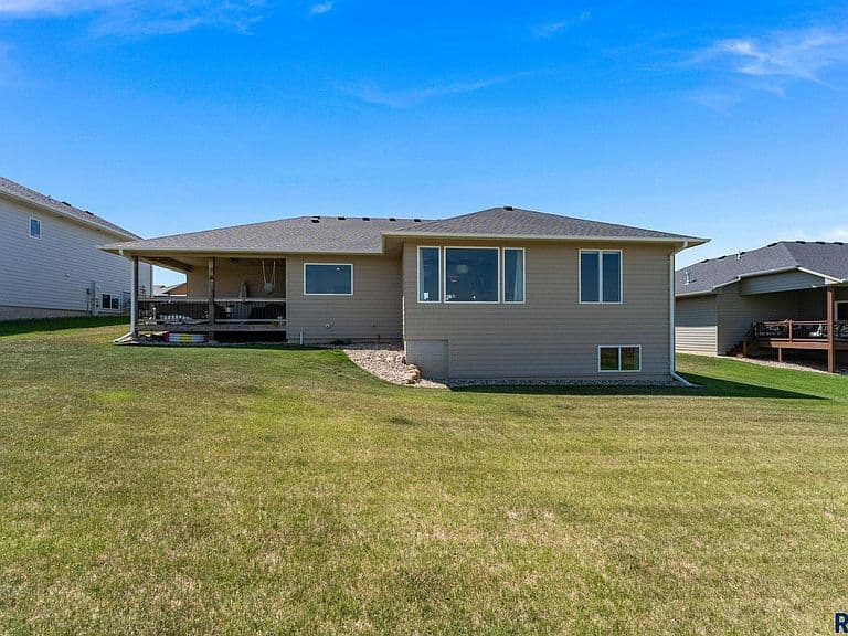 2612 S Galena Ave photo 5