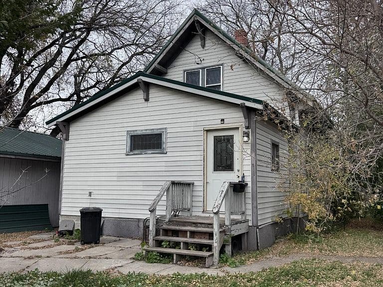 209 Main St photo 2