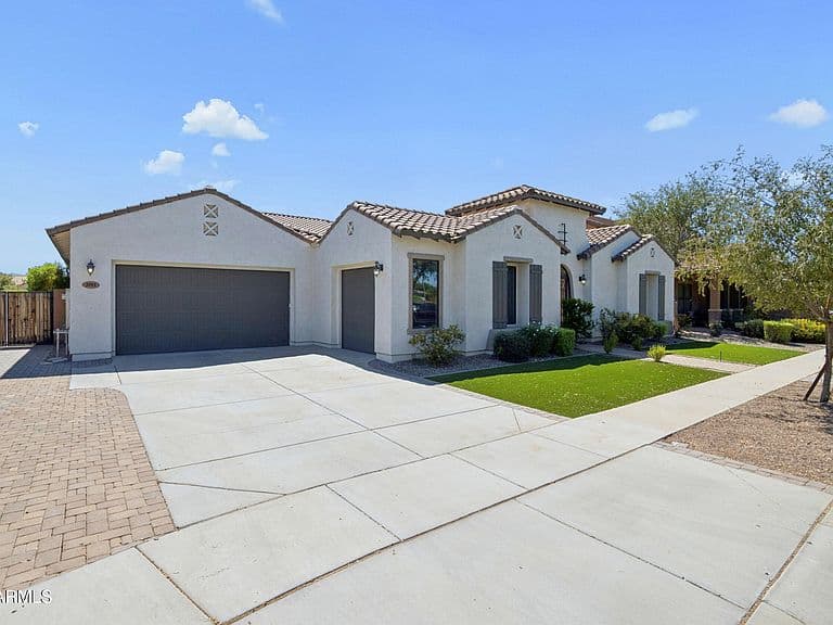 3153 E RED OAK Court photo 3