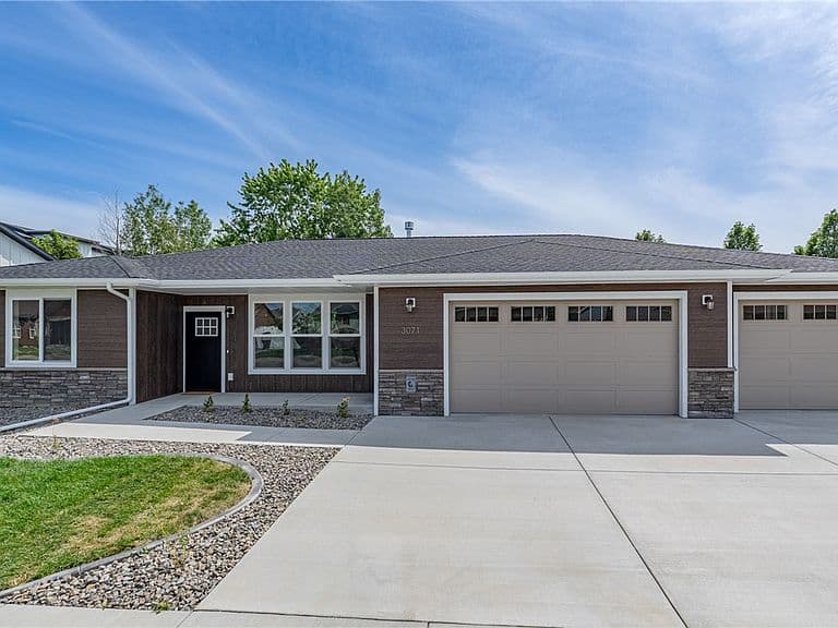 3071 Hunters Ridge Loop photo 2