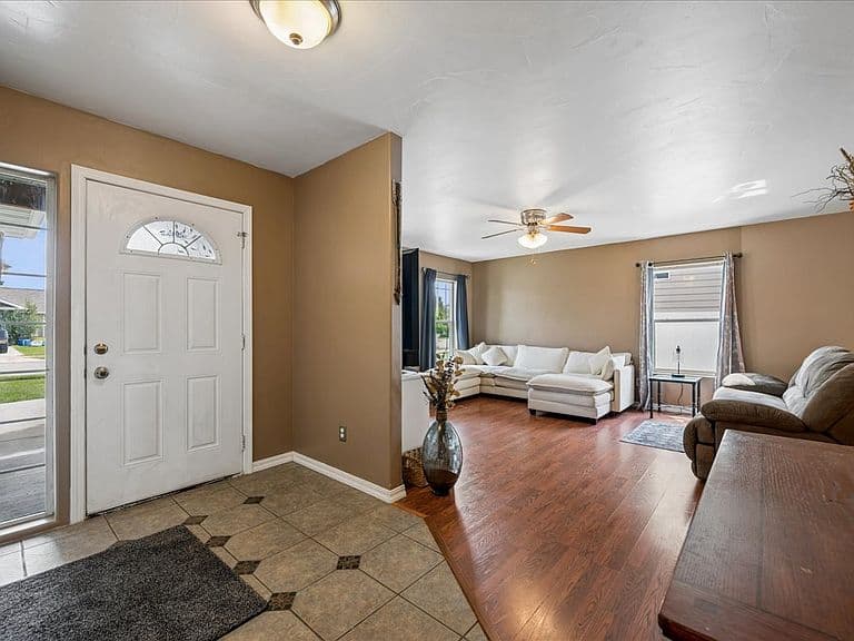 206 Jackson Peak Dr photo 4