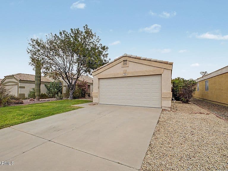 1368 W 18TH Avenue photo 3