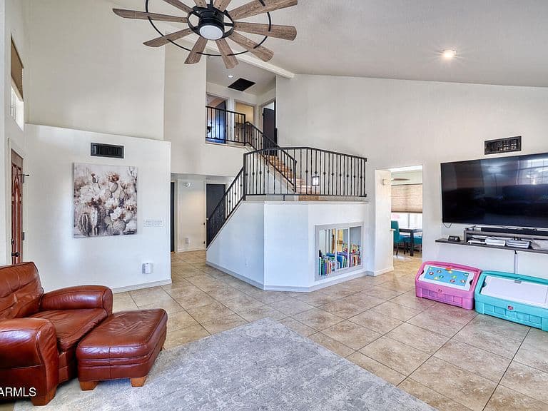 7708 W CROCUS Drive photo 4