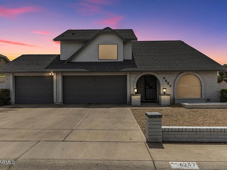 6237 W Altadena Ave photo 2