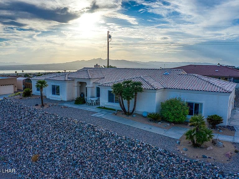 3851 Canyon Cove Dr photo 1