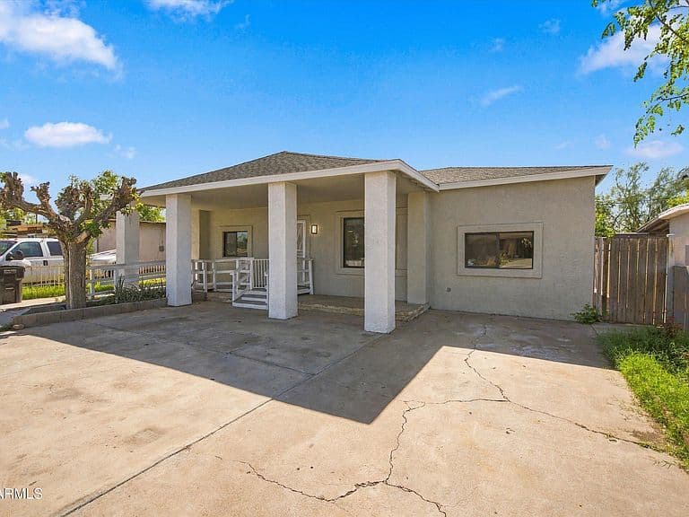 637 W ATLANTA Avenue photo 3