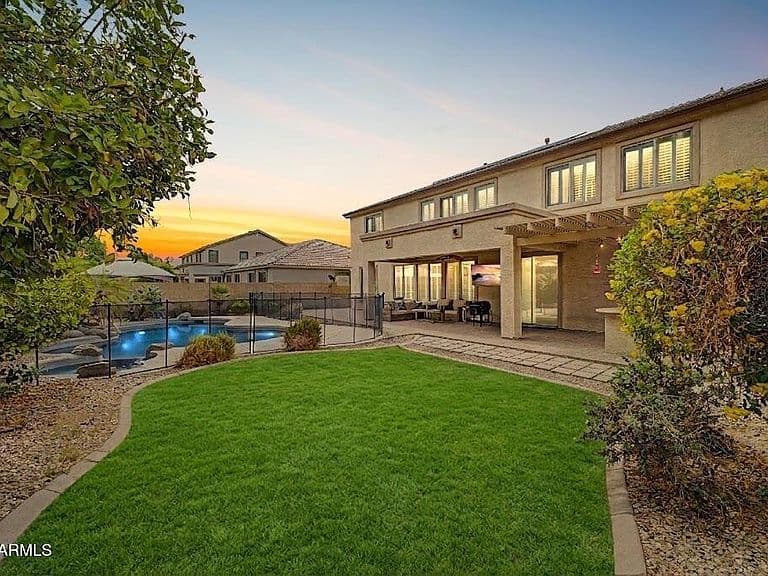 15708 W SHANGRI LA Road photo 3