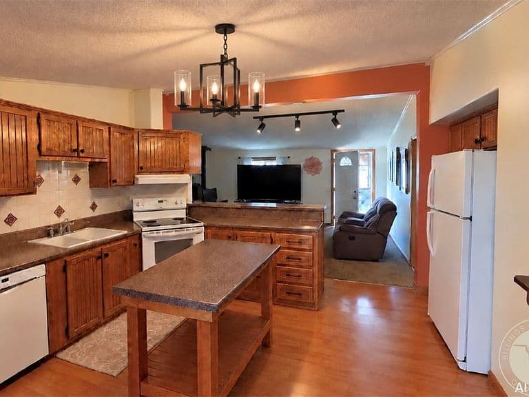1062 Laramie Cir photo 5