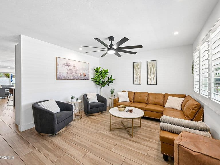 1013 S PARKSIDE Drive photo 4