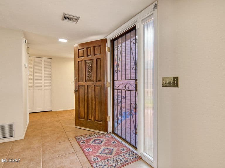 10075 N Oro Pl photo 5