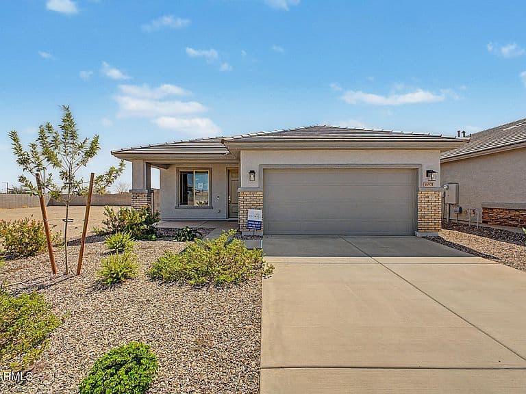 16971 W SPUR Drive photo 1