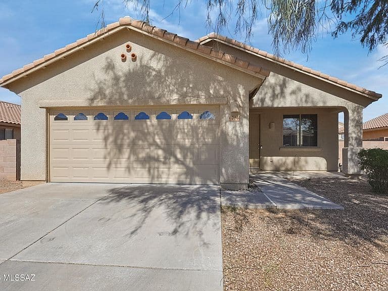 7044 W Festival Way photo 3