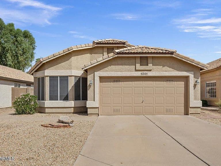 1201 N Woodburne Drive photo 4