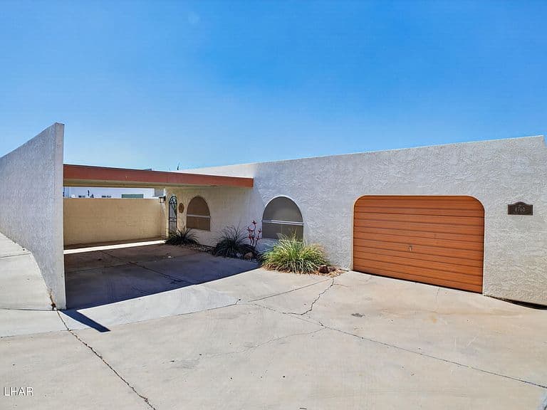 8760 Hopi Dr photo 4