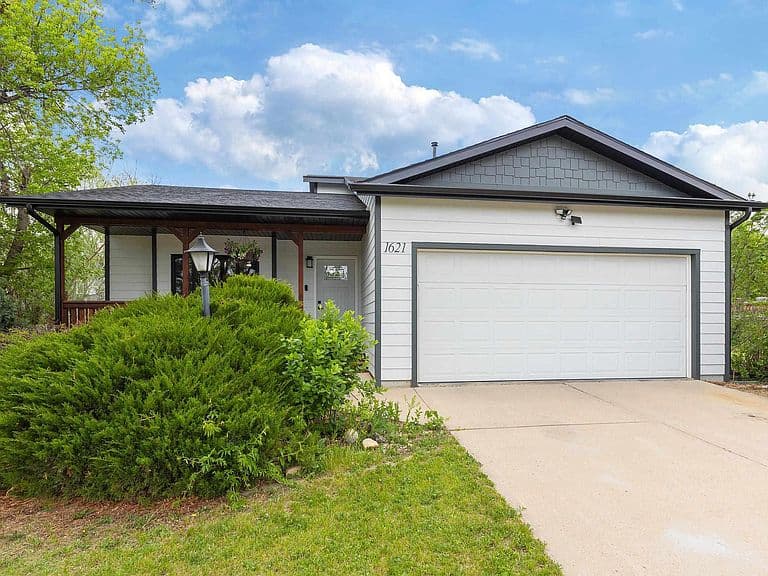 1621 Copperfield Dr photo 1