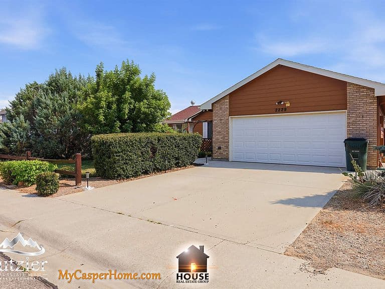2229 Absaroka Trl photo 2
