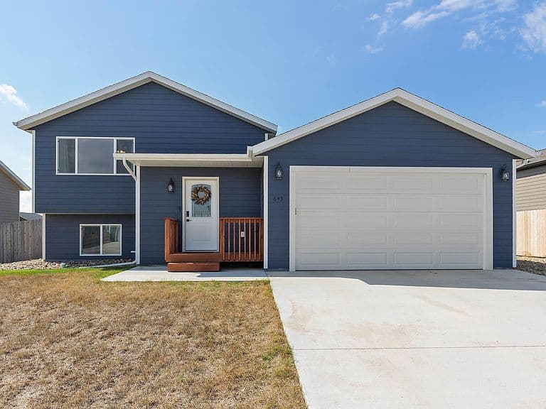 645 Civil Way photo 2