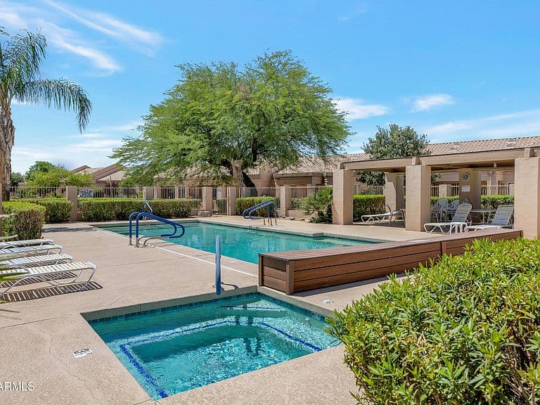 8332 W Taro Lane photo 5