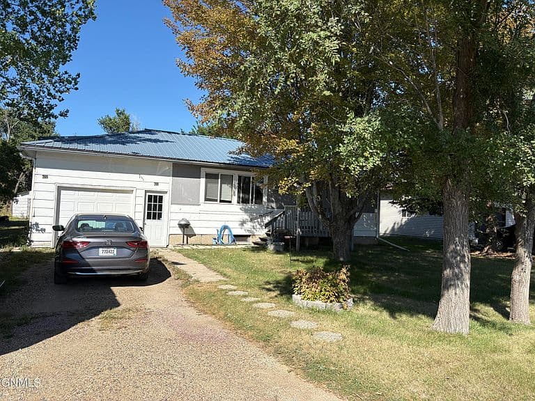 212 2nd Ave SW photo 1