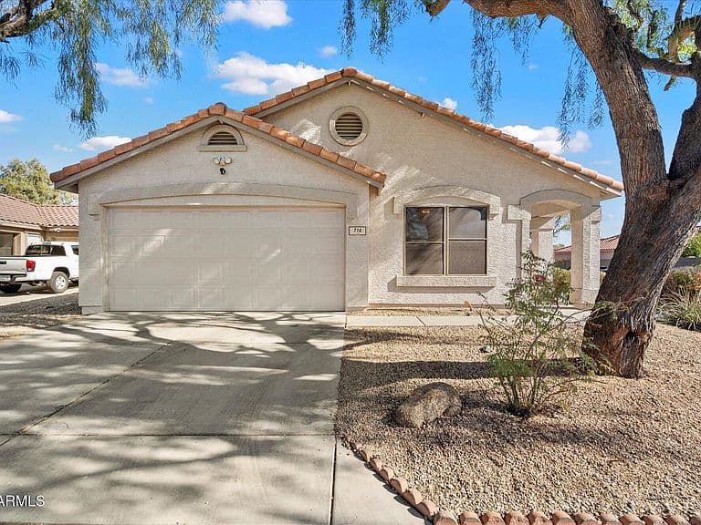 716 E ROSE MARIE Lane photo 2