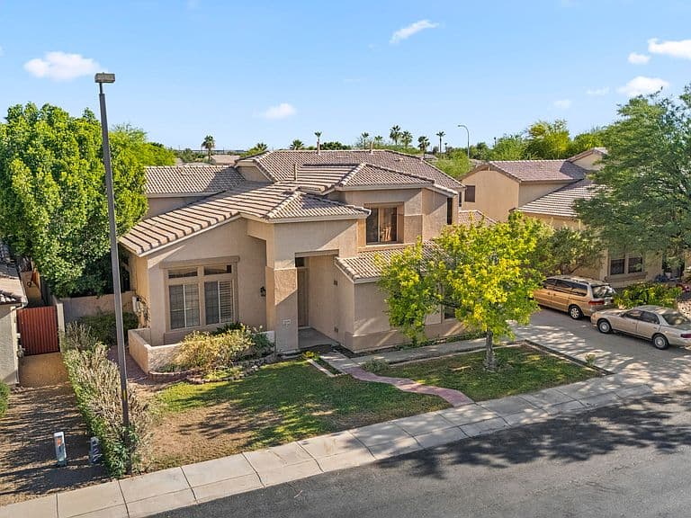 2109 W WILDHORSE Drive photo 3
