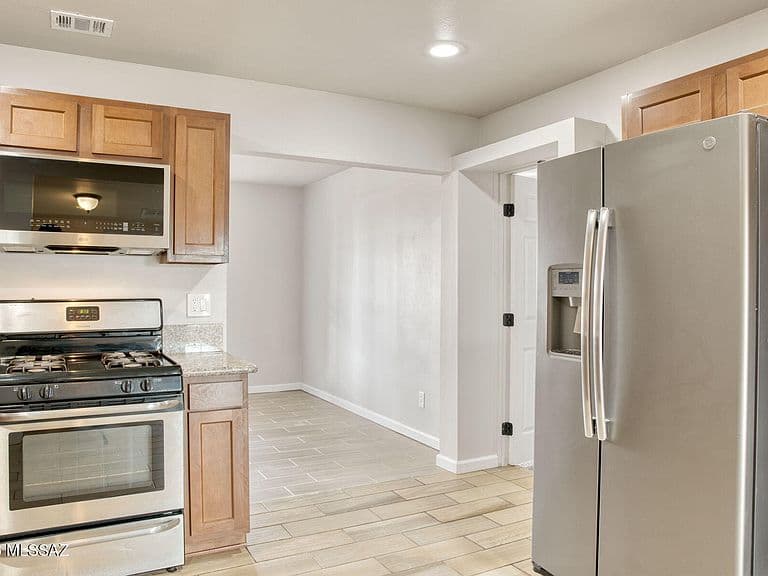 949 W Calle Aragon photo 4