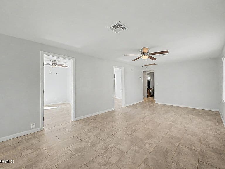 2425 W PAPAGO Street photo 4