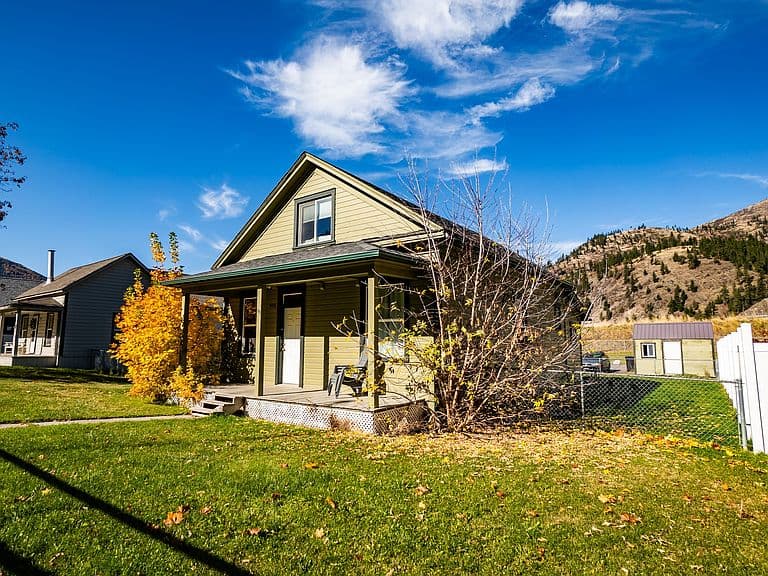 9478 Highway 200 E photo 2