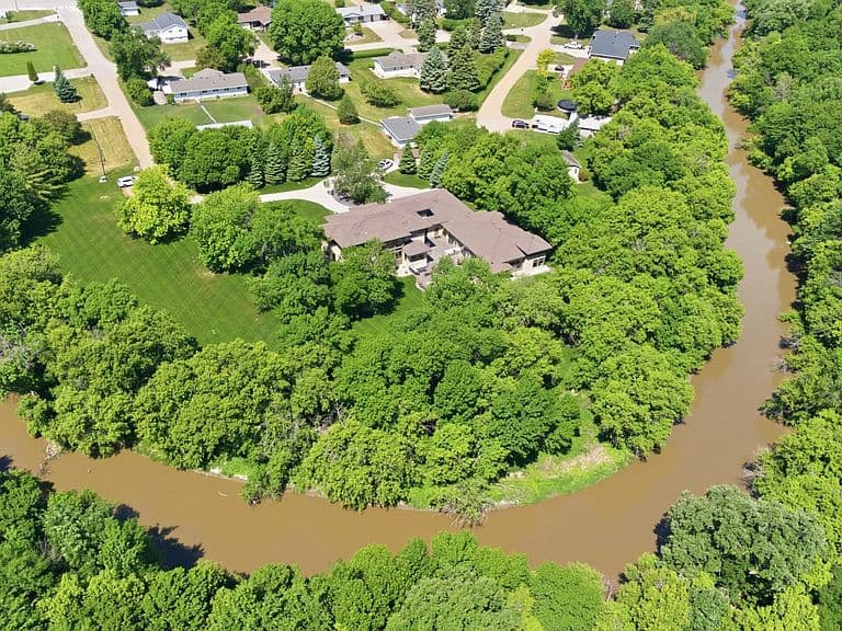 122 Golden Spike Rd photo 3