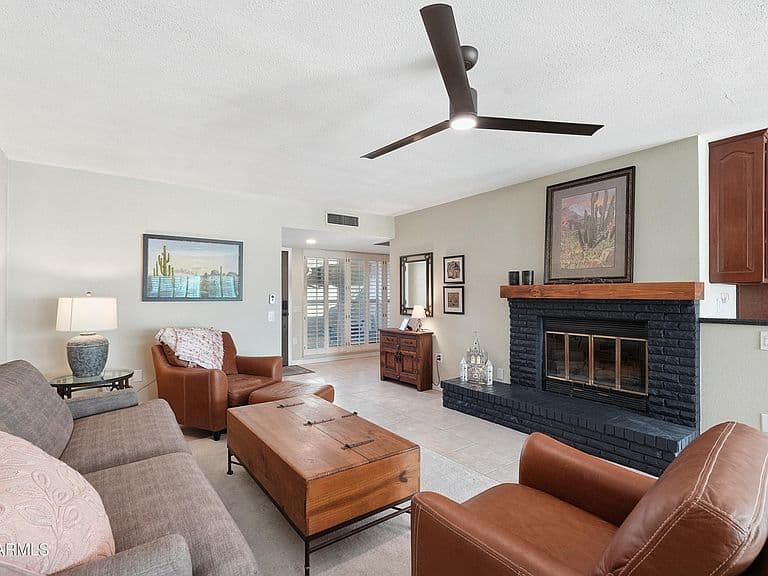 9519 W COUNTRY CLUB Drive photo 3