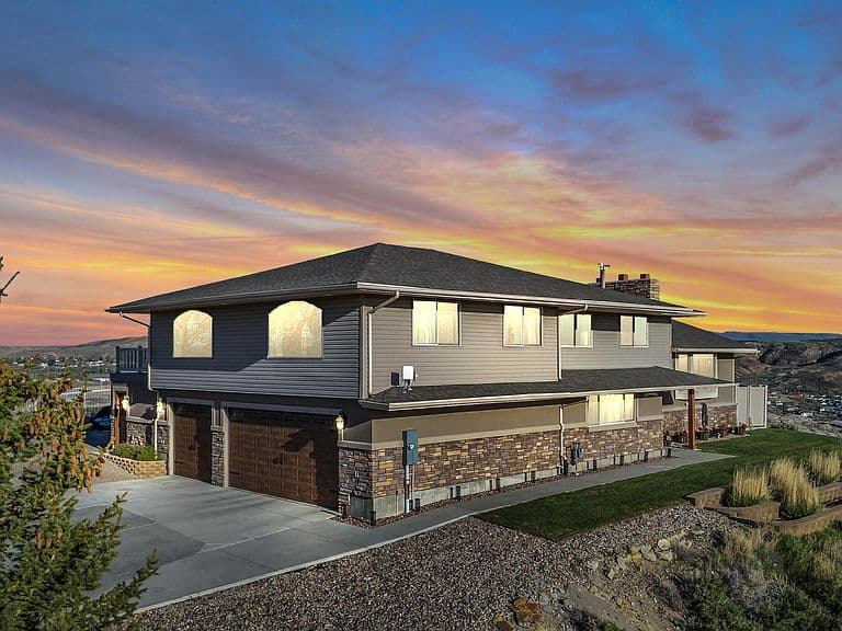 1113 Hilltop Dr photo 1