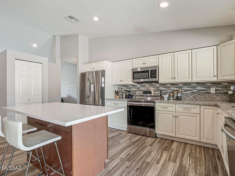 6502 N Calle De Estevan photo 3