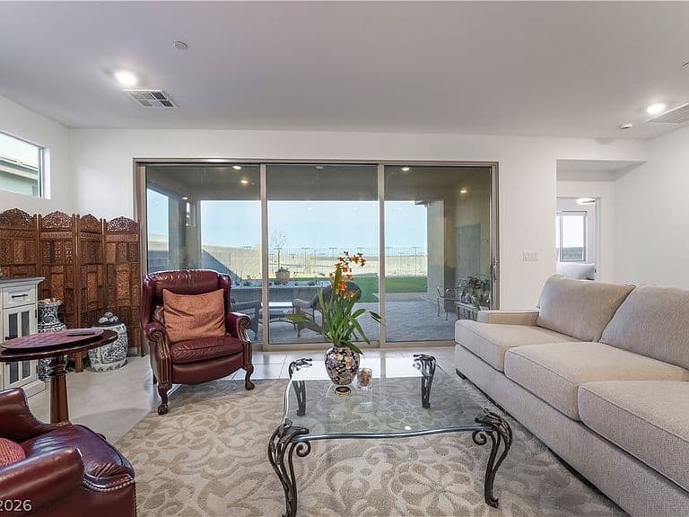 10216 Chrysolite Pl photo 4