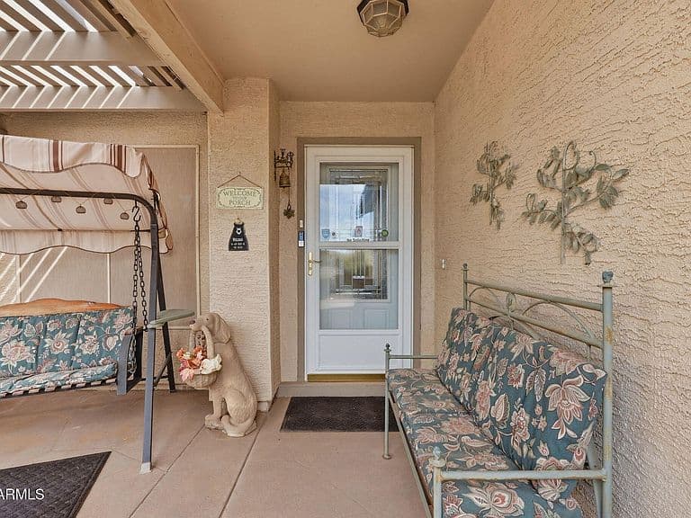 10426 W CATALINA Drive photo 2