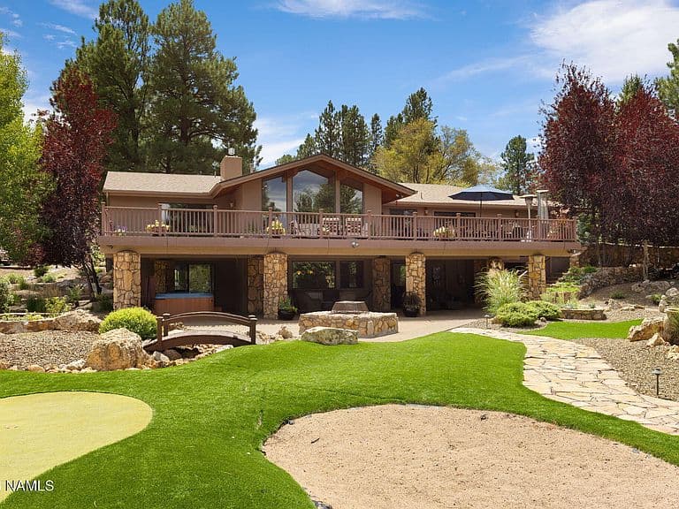 4600 E Green Mountain Dr photo 2
