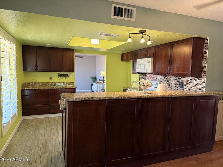 407 W ORAIBI Drive photo 4