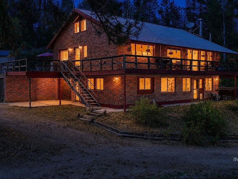 3560 Highway 21 photo 1