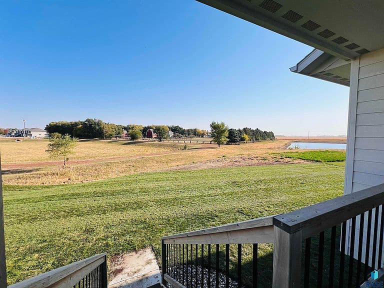 910 Johnson Creek Court Ct photo 2