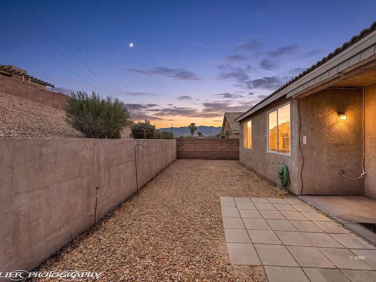 464 Canyon View Way photo 2