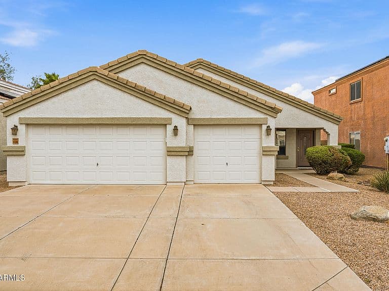 43588 W BLAZEN Trail photo 1